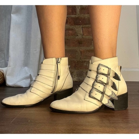 Steve Madden Western Buckle Billy Booties White Leather - Picture 12 of 14